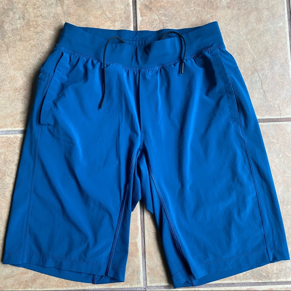 Lululemon Men Athletic Shorts Size:M